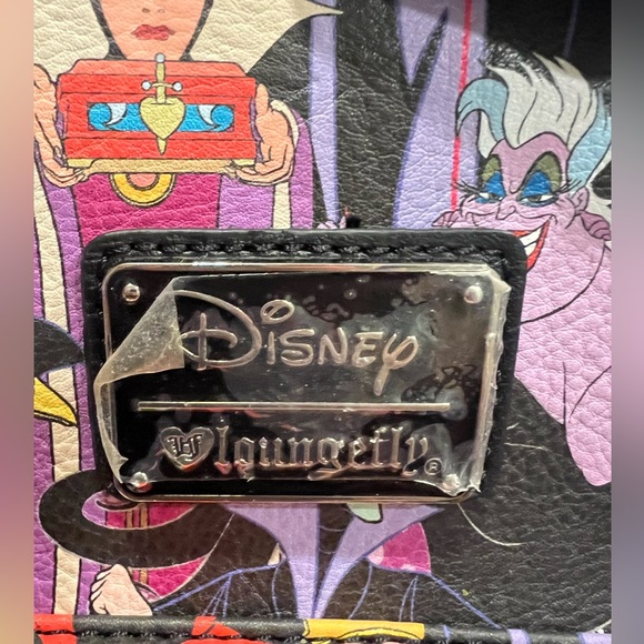RARE! Loungefly Heart Logo Disney Villians mini backpack NWT - Picture 6 of 7